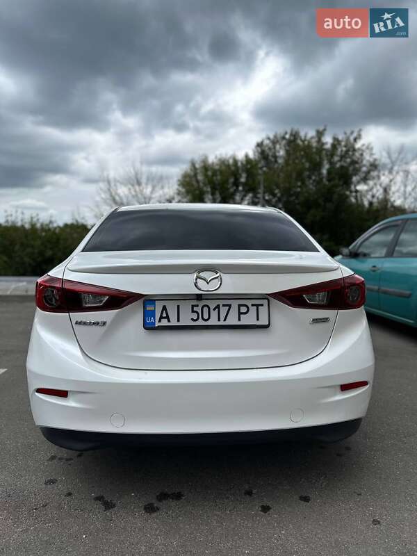 Седан Mazda 3 2013 в Киеве