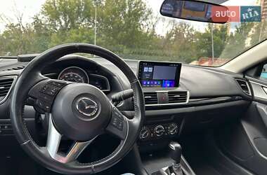 Седан Mazda 3 2013 в 