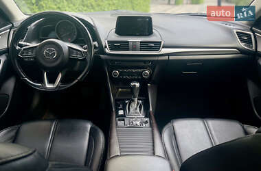 Седан Mazda 3 2017 в 
