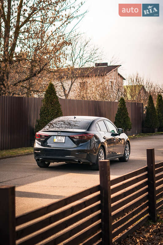 Седан Mazda 3 2015 в Полтаве