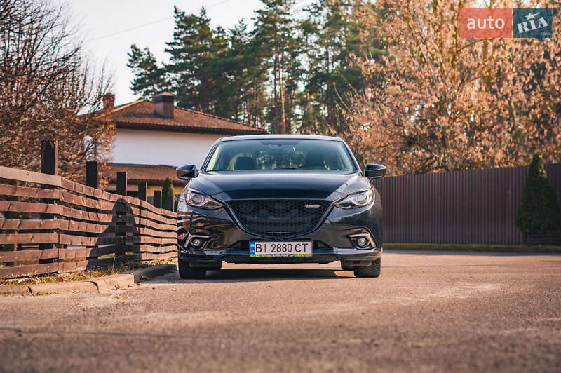 Седан Mazda 3 2015 в Полтаве