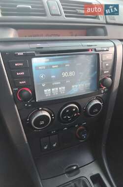 Седан Mazda 3 2006 в 
