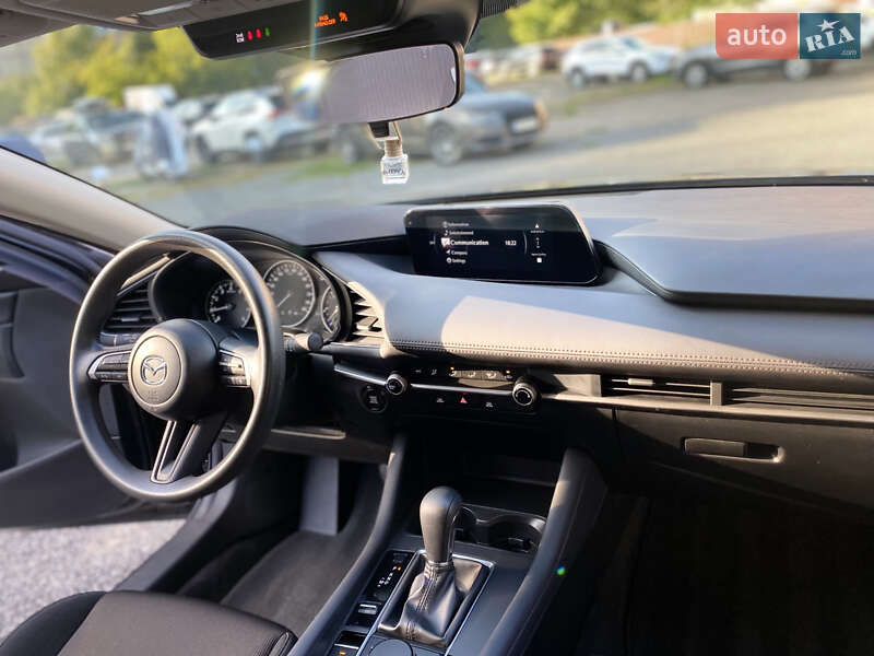 Седан Mazda 3 2023 в Виннице