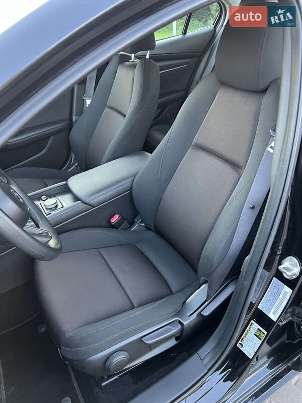 Седан Mazda 3 2020 в Бродах