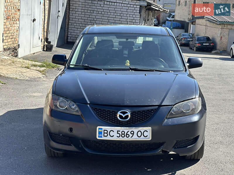 Седан Mazda 3 2004 в Киеве