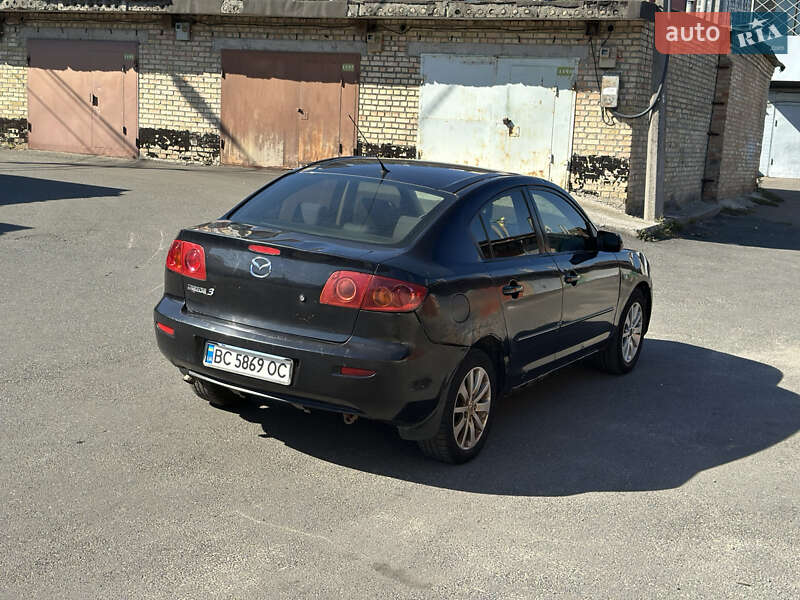 Седан Mazda 3 2004 в Киеве