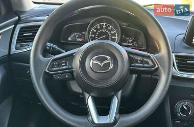 Седан Mazda 3 2018 в 