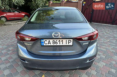 Седан Mazda 3 2015 в 