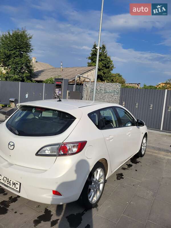 Хетчбек Mazda 3 2011 в Самборі