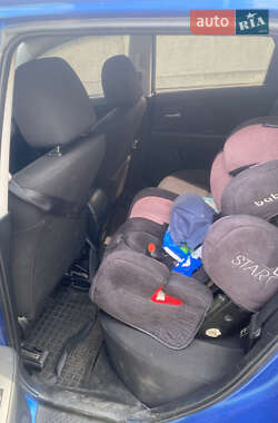 Хэтчбек Mazda 3 2003 в 