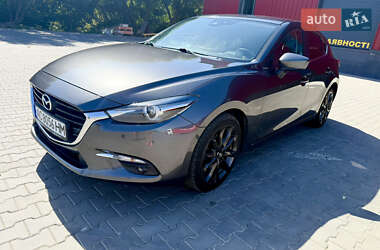 Хэтчбек Mazda 3 2017 в 