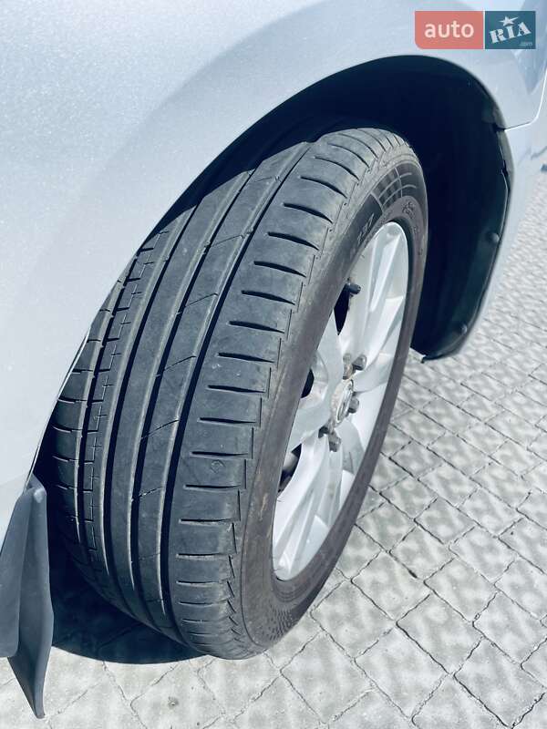 Седан Mazda 3 2008 в Полтаве