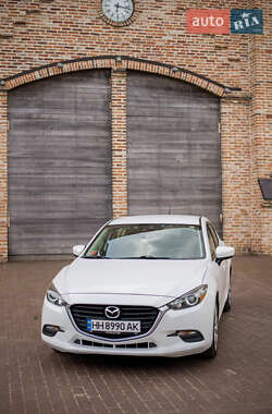Хэтчбек Mazda 3 2017 в 