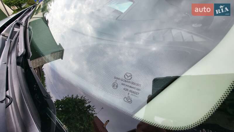 Седан Mazda 3 2018 в Львові