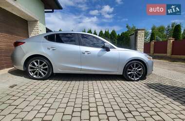 Седан Mazda 3 2018 в 