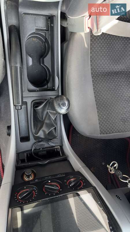 Хэтчбек Mazda 3 2006 в Борисполе