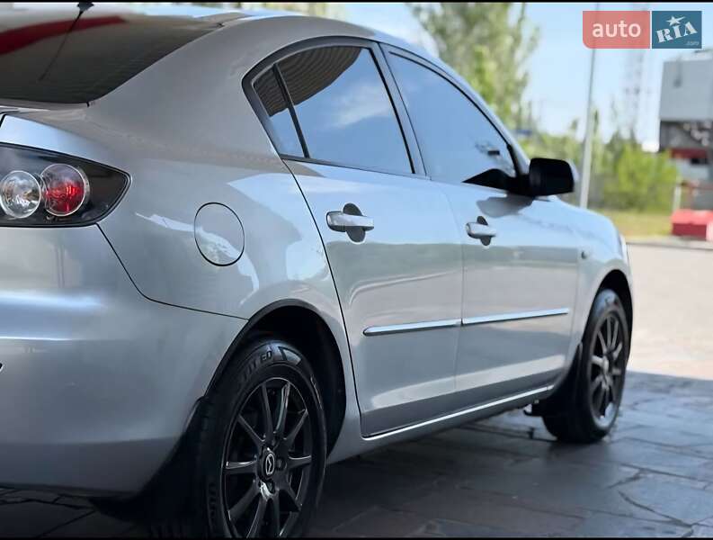 Седан Mazda 3 2007 в Дніпрі