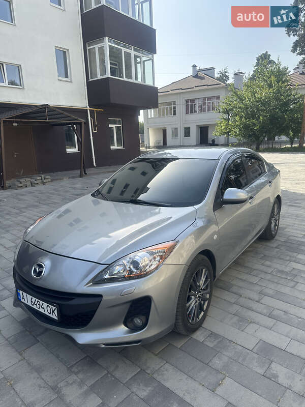 Седан Mazda 3 2012 в Охтирці
