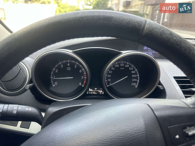 Седан Mazda 3 2012 в Охтирці
