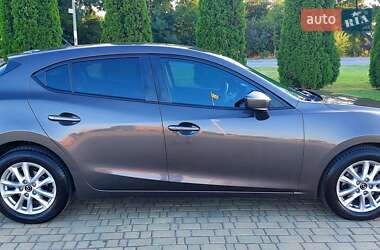 Хэтчбек Mazda 3 2016 в 
