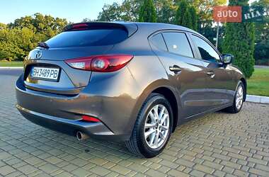 Хэтчбек Mazda 3 2016 в 
