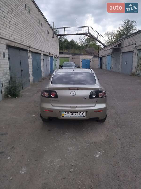 Седан Mazda 3 2008 в Днепре