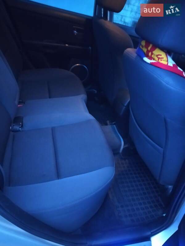 Седан Mazda 3 2008 в Днепре