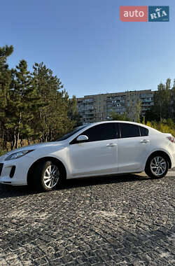 Седан Mazda 3 2011 в 