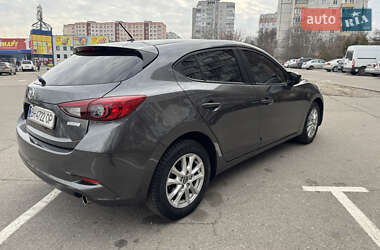 Хэтчбек Mazda 3 2016 в 