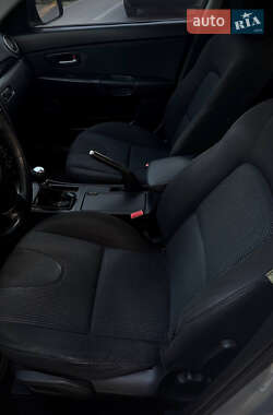 Седан Mazda 3 2006 в 