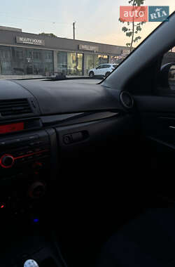 Седан Mazda 3 2006 в 