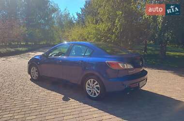 Седан Mazda 3 2013 в 