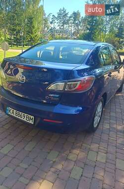Седан Mazda 3 2013 в 