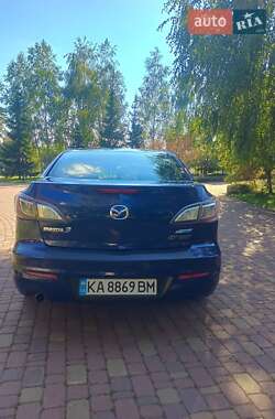 Седан Mazda 3 2013 в 