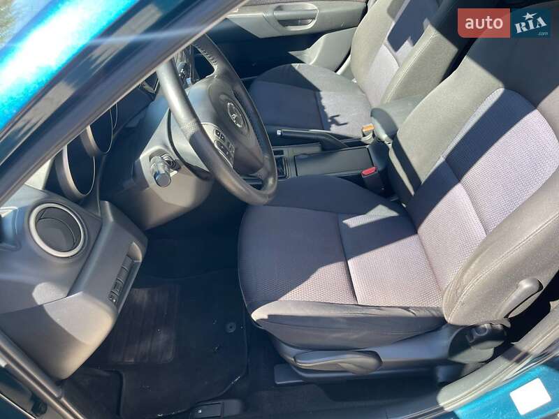 Хетчбек Mazda 3 2007 в Рокитному