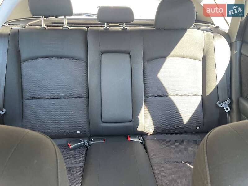 Хетчбек Mazda 3 2007 в Рокитному