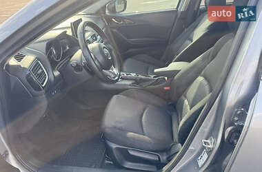 Седан Mazda 3 2016 в 
