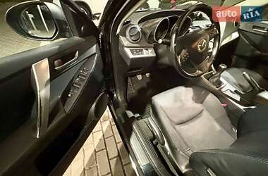 Седан Mazda 3 2011 в 