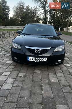 Седан Mazda 3 2007 в Валках