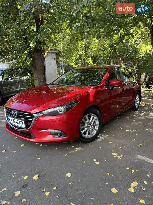 Седан Mazda 3 2017 в Киеве
