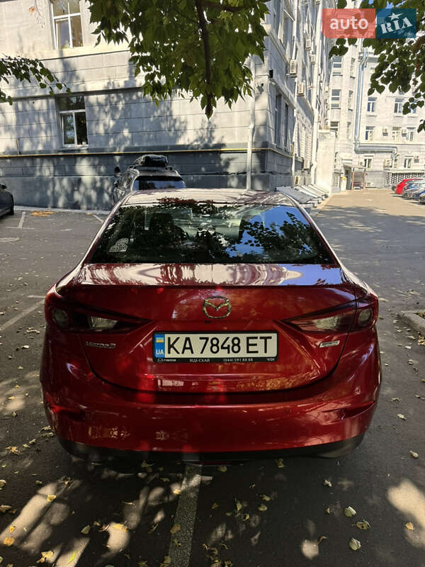 Седан Mazda 3 2017 в Киеве