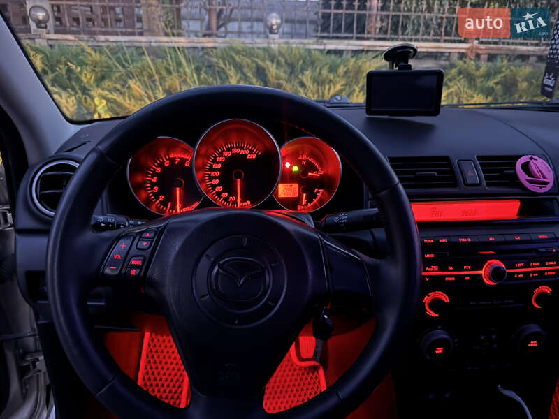 Седан Mazda 3 2005 в Летичіві