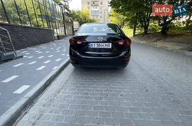 Седан Mazda 3 2015 в 