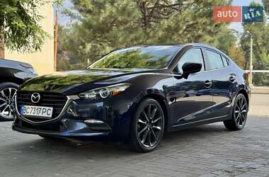 Седан Mazda 3 2018 в Днепре