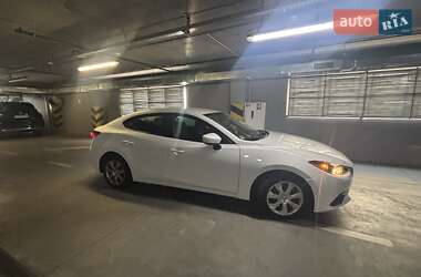Седан Mazda 3 2015 в 