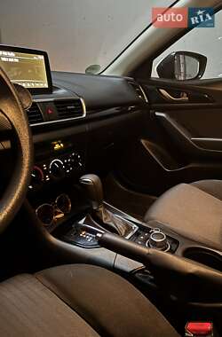 Седан Mazda 3 2015 в 