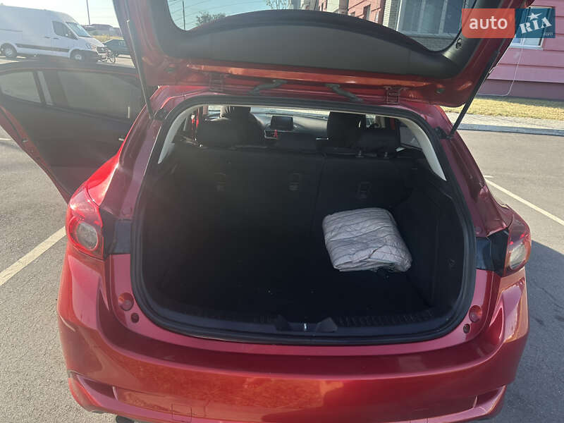 Хэтчбек Mazda 3 2017 в Виннице
