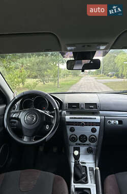 Седан Mazda 3 2005 в 