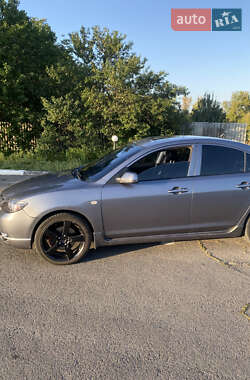 Седан Mazda 3 2004 в 