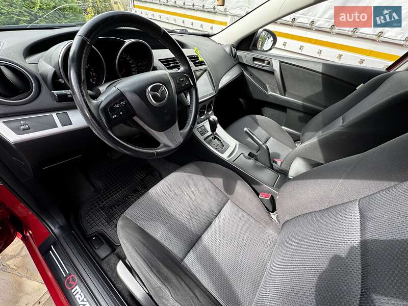 Хэтчбек Mazda 3 2011 в Киеве